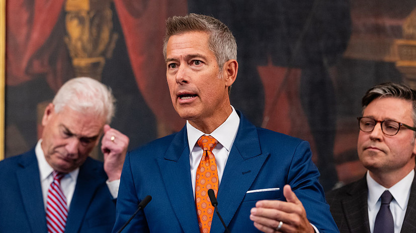 Минтранс США предупредил о повсеместных отменах рейсов из-за шатдауна