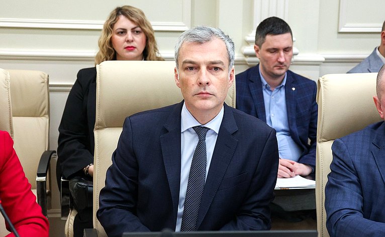 Круглый стол Комитета СФ по экономической политике совместно с Комитетом СФ по социальной политике «О реабилитации и абилитации инвалидов, в том числе из числа участников специальной военной операции, в целях их возвращения к трудовой деятельности»