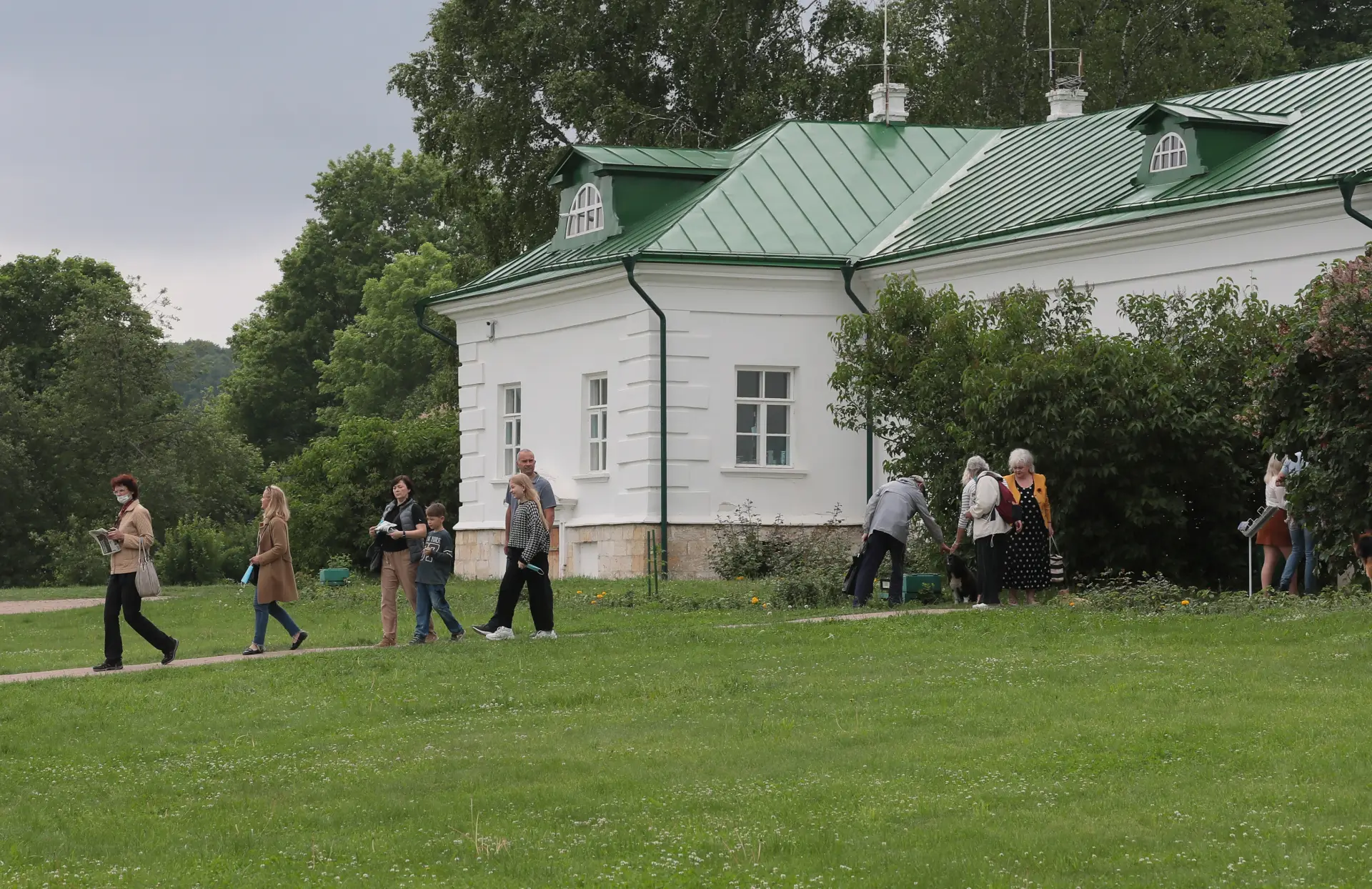 Велоэкскурсии организуют на родине Льва Толстого в Ясной Поляне. Фото. © РИА Новости. Виталий Белоусов