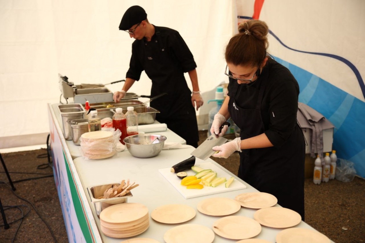 Повара ресторанов провели мастер-классы по приготовлению медовых блюд