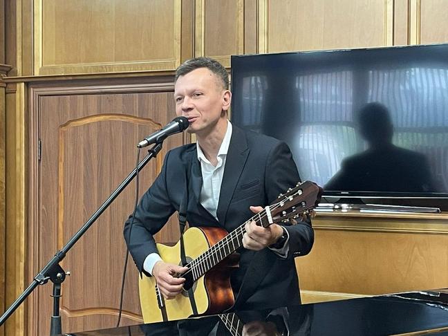 Пешком по МКАДу. Белгородец организовал флешмоб в поддержку территориальной самообороны - Изображение 