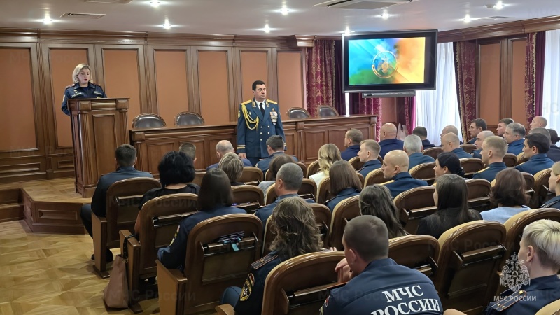 В Главном управлении МЧС России по Югре прошло торжественное мероприятие, посвященное Дню гражданской обороны России