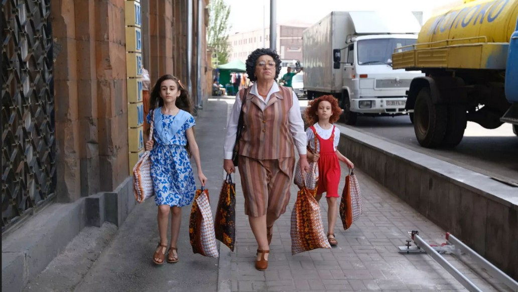 сериал «Манюня», Карина Каграманян