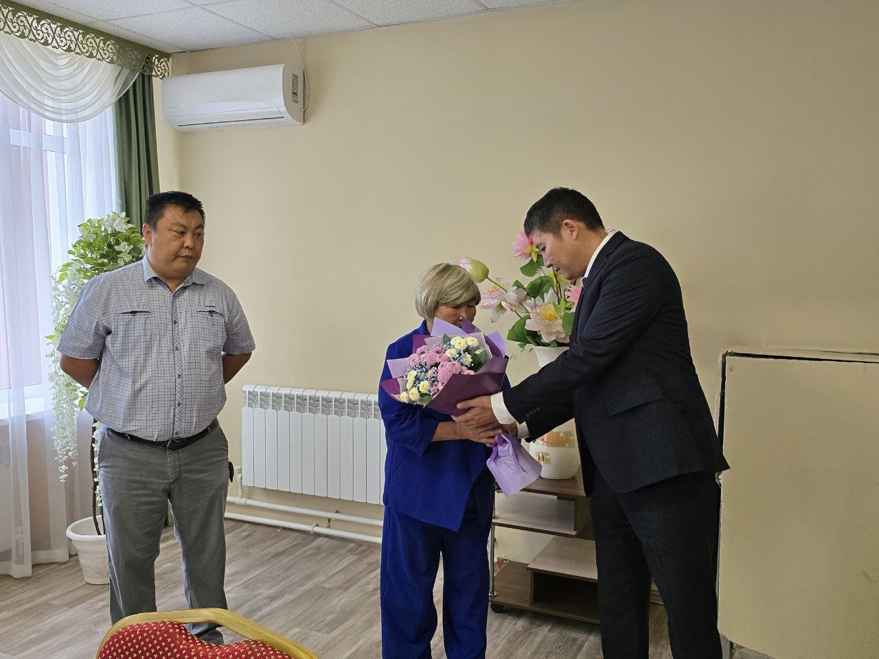 В Целинном районе героям СВО вручили государственные награды .