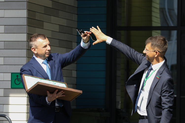 По итогам 2024 года «Грань» Леонида Анисимова (на фото слева) заработала 3,6 млрд рублей