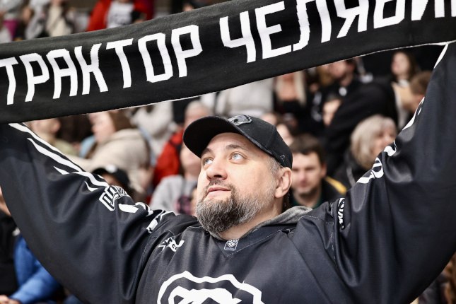 «Трактор» и «Амур» на двоих заколотили 11 шайб