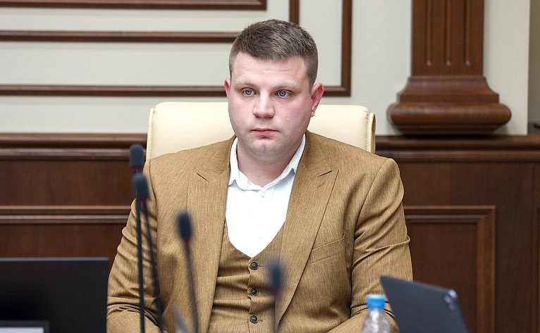 Круглый стол Комитета Совета Федерации по социальной политике «Влияние технологий искусственного интеллекта на рынок труда»