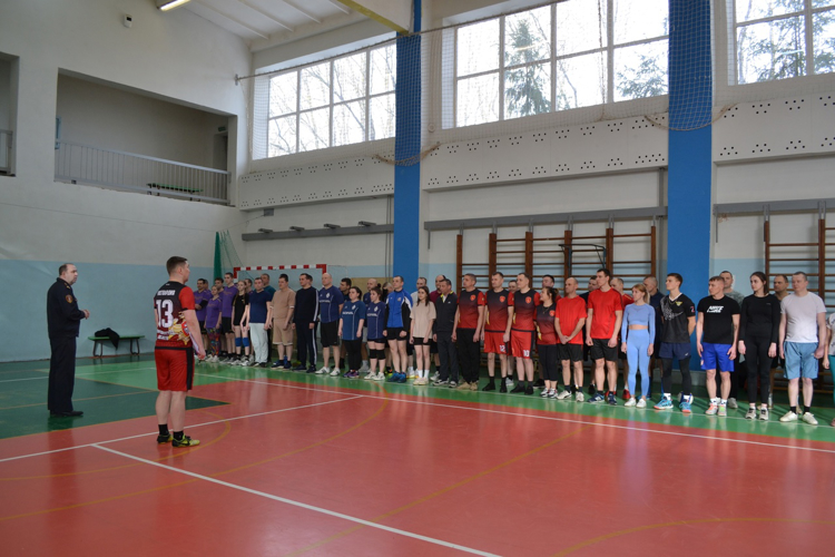 Новгородские росгвардейцы провели турнир по волейболу
