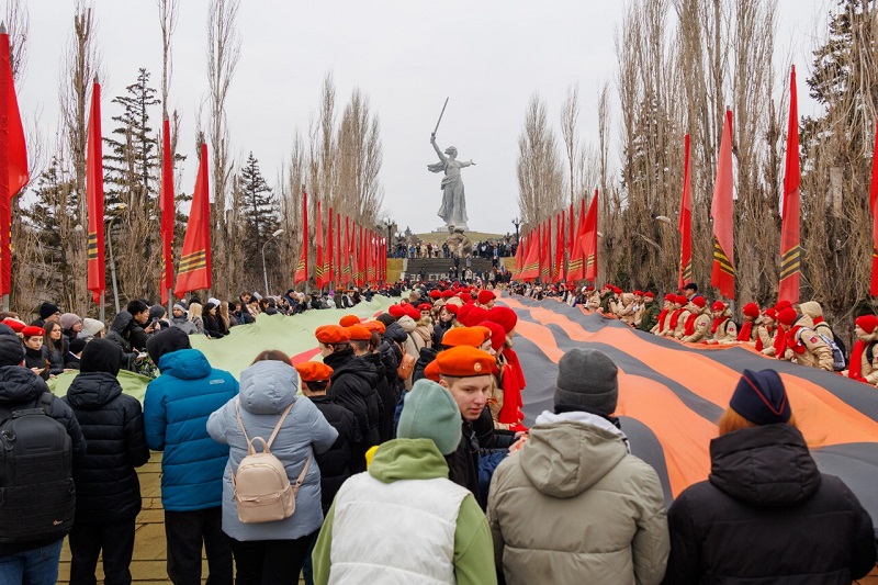 Ко 2 февраля молодежь Волгограда подготовила патриотические акции, соревнования и театральные постановки