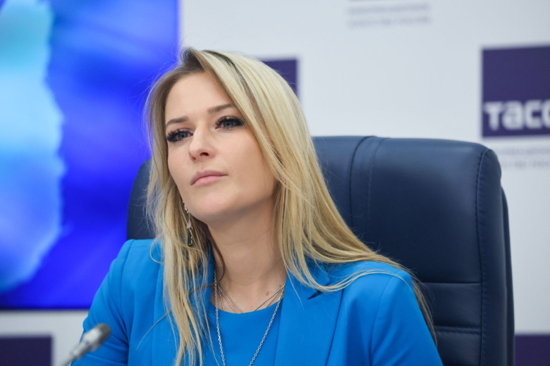 Яна Лантратова