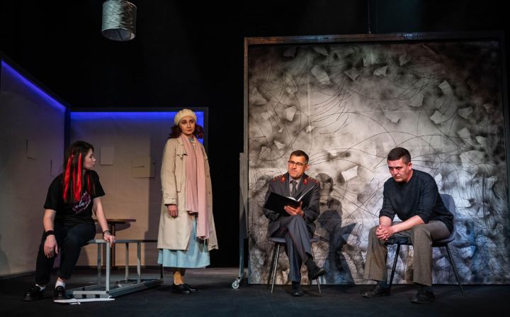 Театр закрыт нас всех тошнит. Театр закрылся. Театр закрылся. Театр закрылся. Театр мастерская.