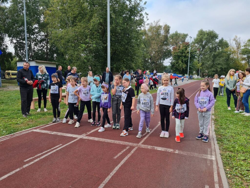 Самым юным участником «Кросса нации» в брянском поселке Локоть стал 4-летний Миша Никонов
