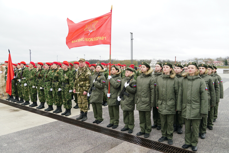 Новгородские кадеты Росгвардии готовятся к Параду Победы