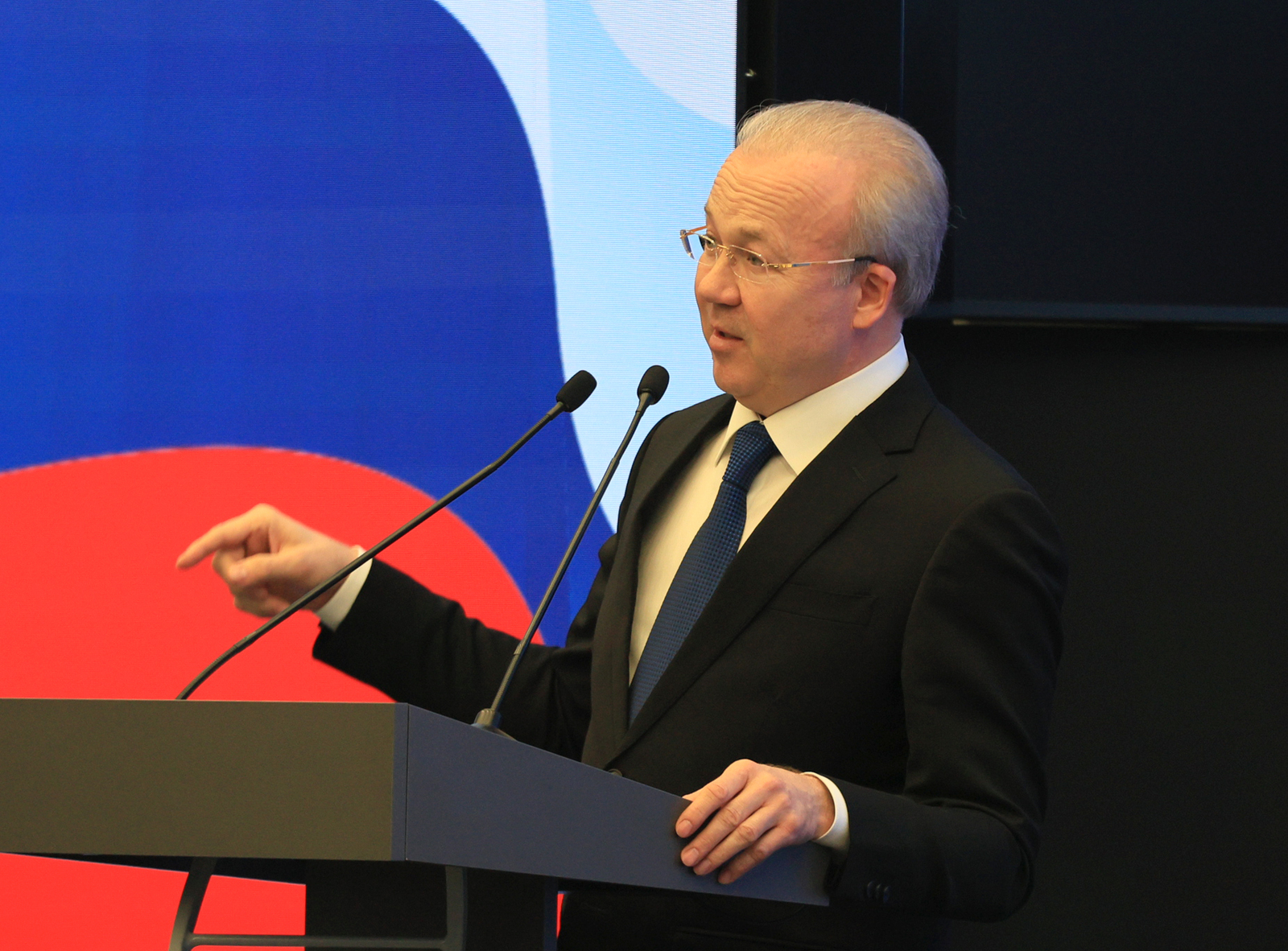 А.Назаров: «Региональная власть – мост между теорией права и жизнью человека»