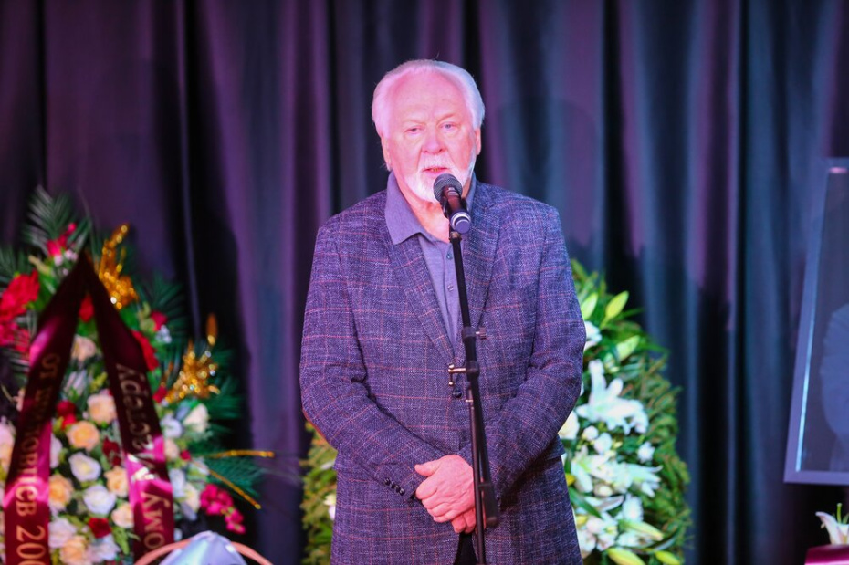 Главный редактор и владелец газеты «Московский комсомолец», председатель Союза журналистов Москвы Павел Гусев во время церемонии прощания с Всеволодом Шиловским