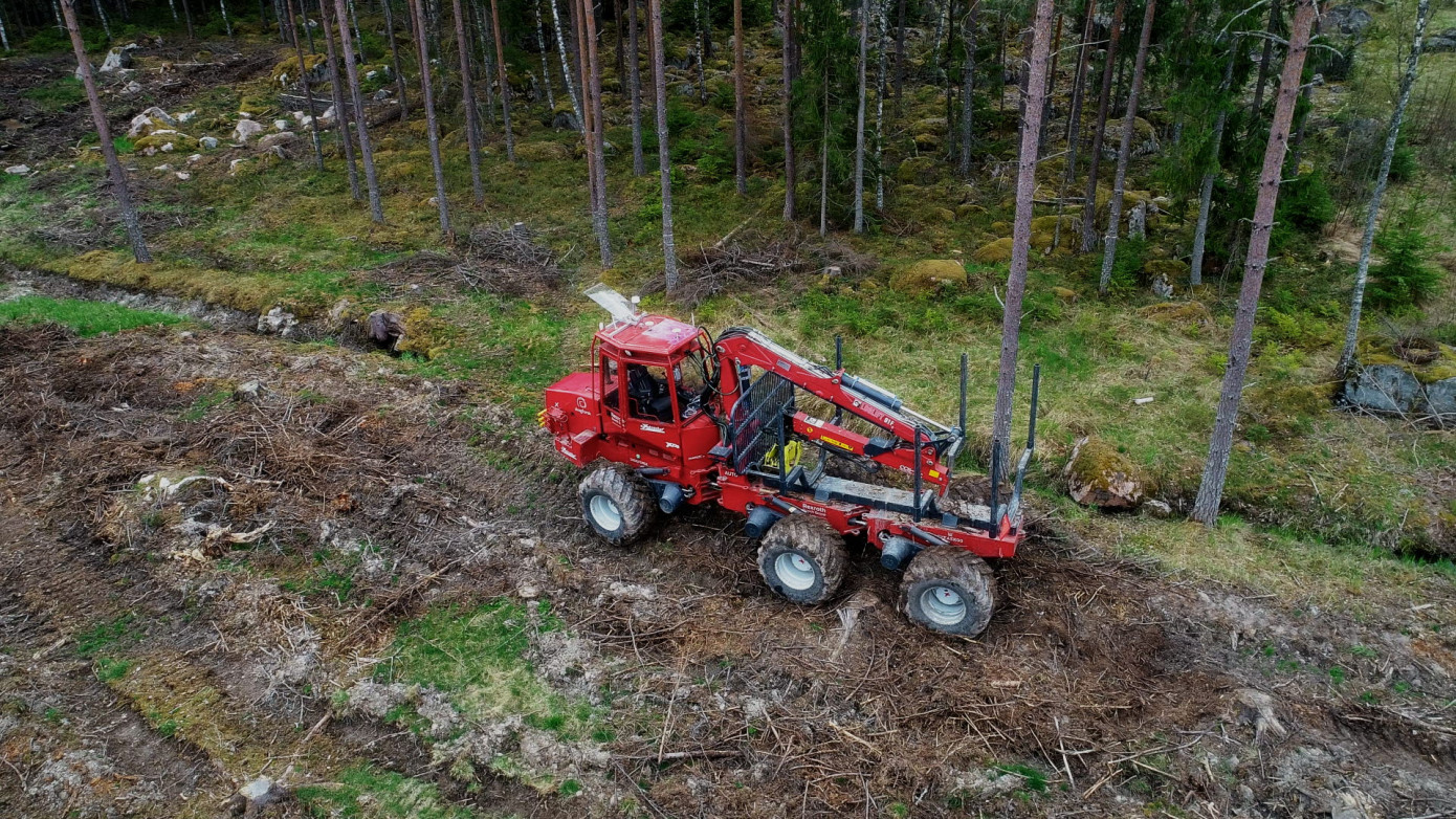 SCA использует дроны для управления лесозаготовительной техникой