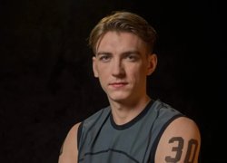 Олимпийский чемпион по тхэквондо Максим Храмцов встретился с юными спортсменами в Курганской области