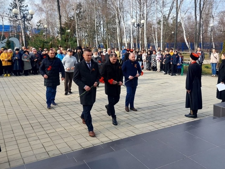 Депутат ЗСК Игорь Брагарник отдал дань памяти погибшим при освобождении Кубани воинам