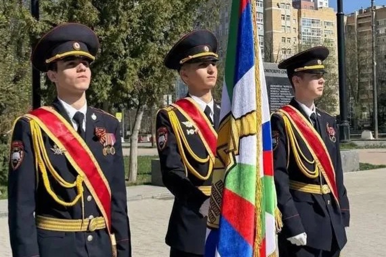 Бойцы пермского СОБР «Стрелец» приняли участие в торжественгной церемонии приведения к присяге юнармейцев