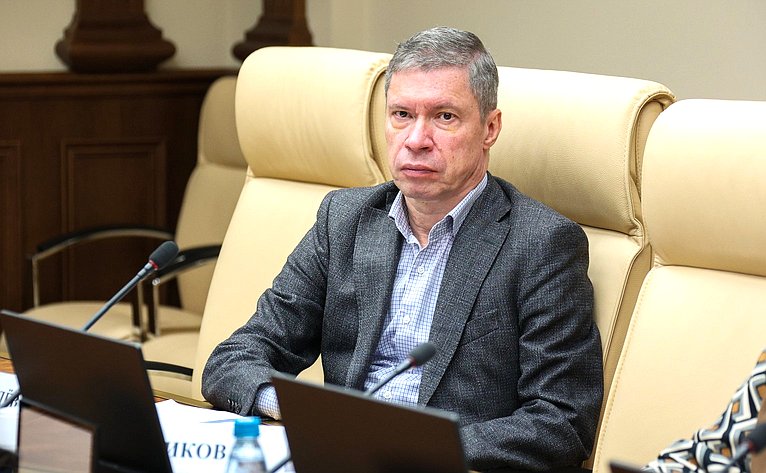 Круглый стол Комитета СФ по социальной политике «Доступность жизненно необходимых и важнейших лекарственных препаратов для льготных категорий граждан: проблемы и пути решения»