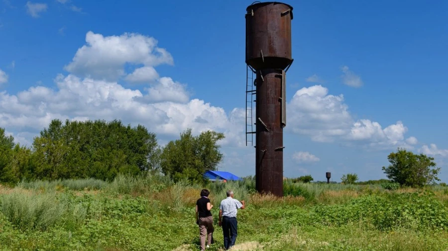 Село Новосельское. Лето, 2024. Старая водонапорная башня. 