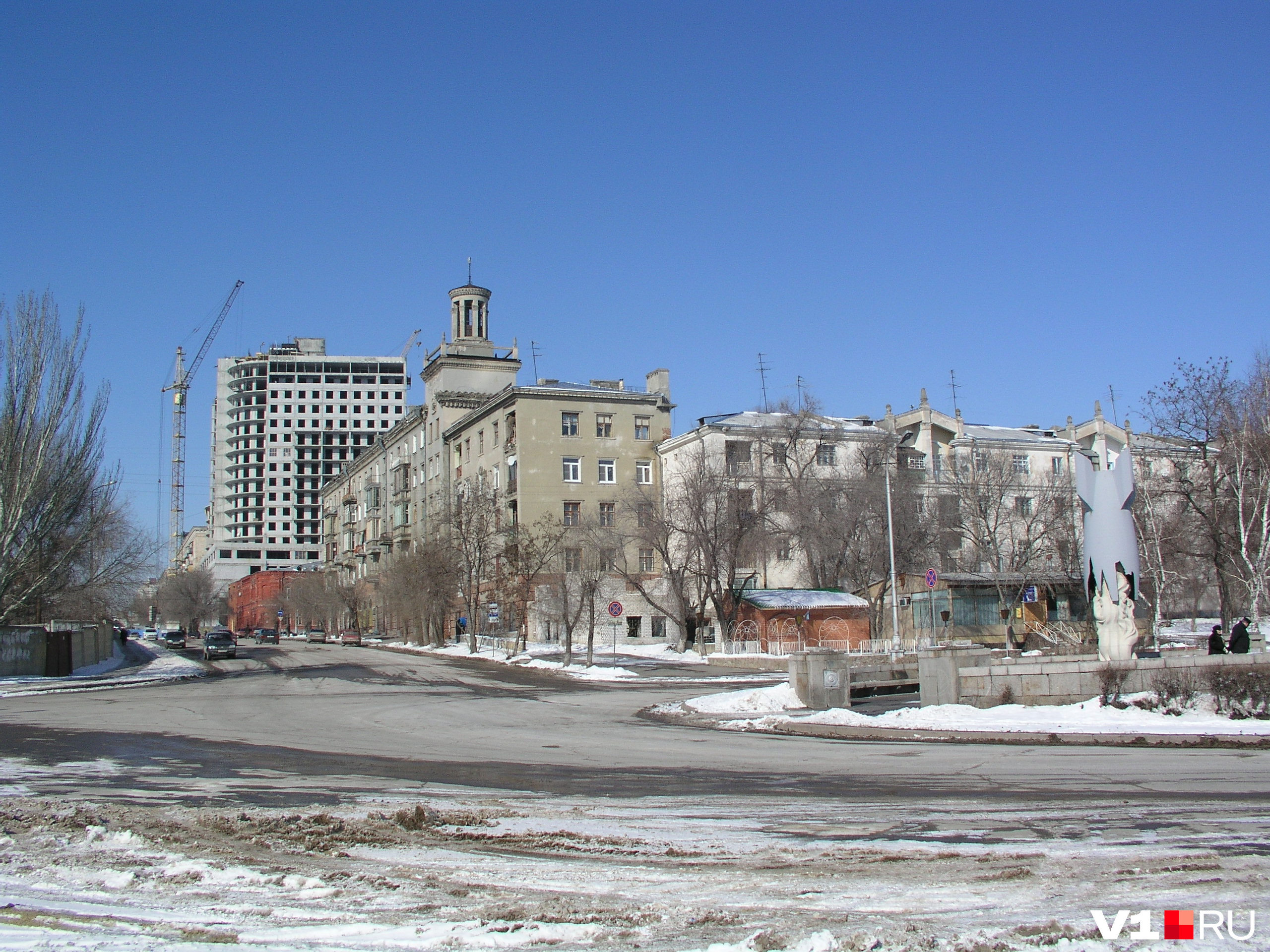Кр волгоград. Новая школа на гэсе волгоград. Тракторный завод в волгограде. Волгоград современный. Донецкая 3 волгоград фото.