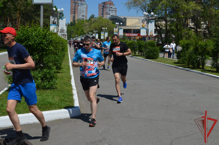 Росгвардейцы из Хабаровска приняли участие во Всероссийском забеге «Зелёный марафон» 