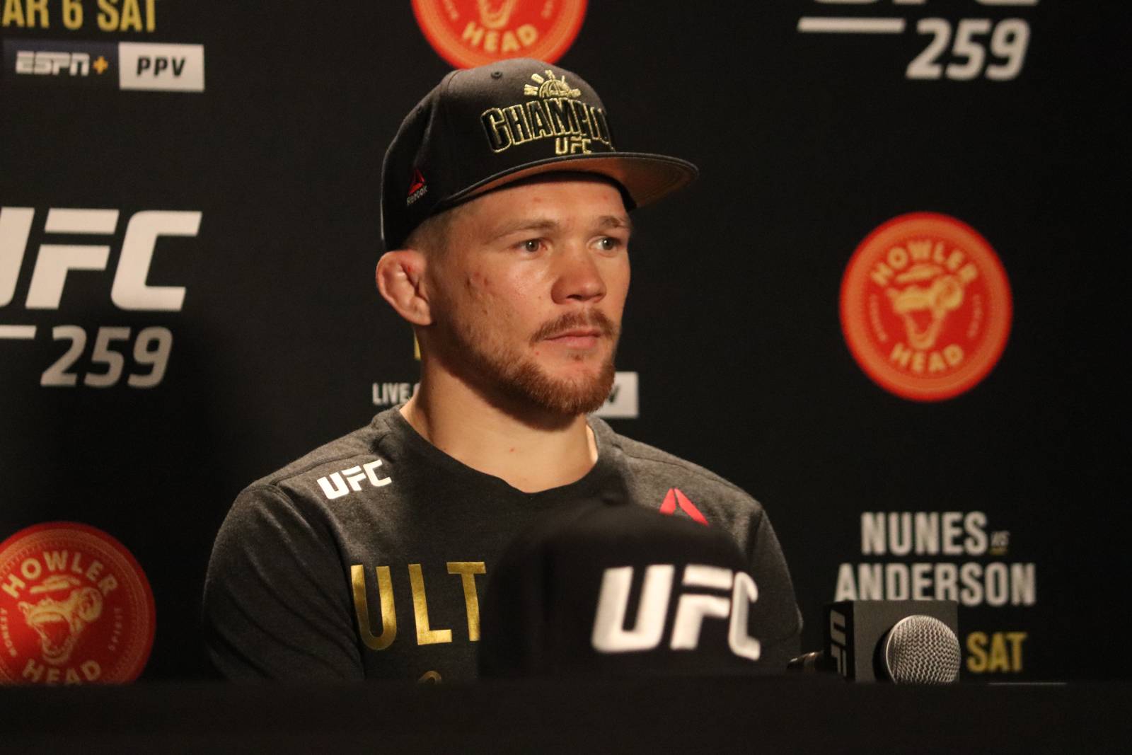 Пётр Ян вышел на третье место по победам в UFC среди россиян