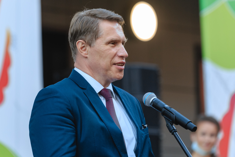 Источники издания утверждают, что приглашение на новую должность Шавалиев получил от министра здравоохранения России Михаила Мурашко