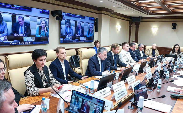 Совещание «Образовательный подход «Обучение служением»: проблемы и перспективы развития»