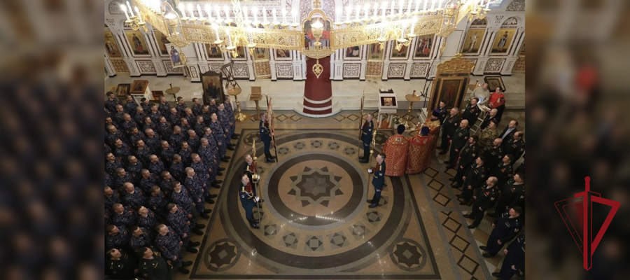 Благодарственный молебен с крестным ходом состоялся в Главном храме Росгвардии в преддверии Дня Победы