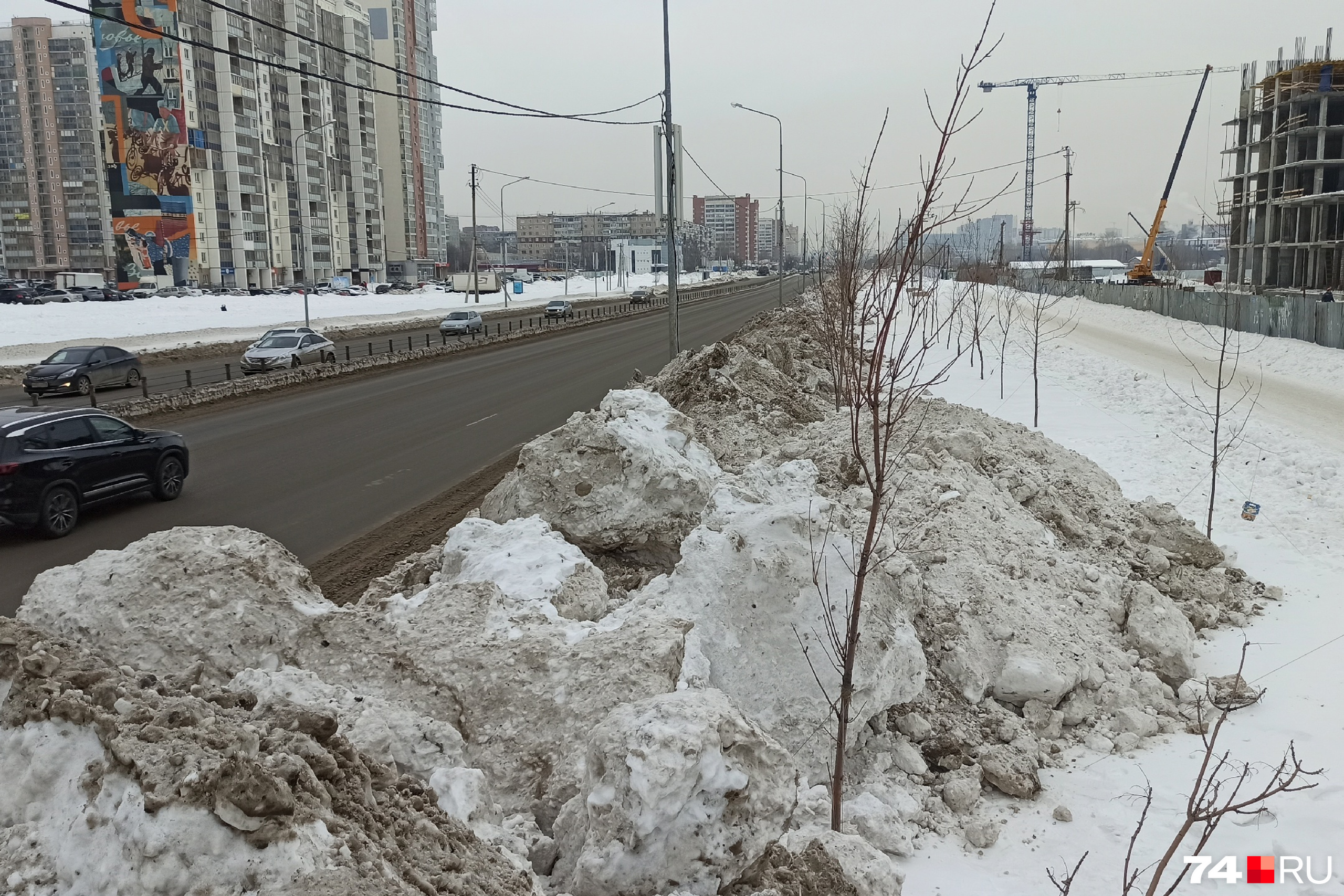 Разделить поровну. 2 одна третья разделить на одна третья. Как разделить дроби. Сколько 5 разбил. Десятые в десятичных дробях.