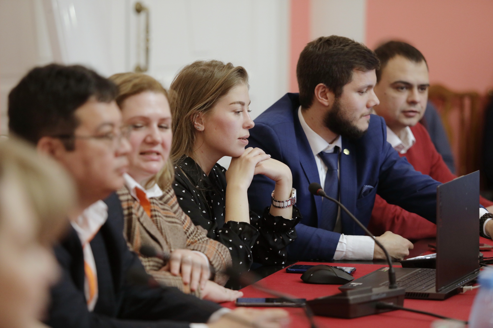 Советник по воспитанию в школе вакансии. Фон советник по воспитанию. Родители и советник взаимодействие. Советник директора по воспитанию фото с детьми.