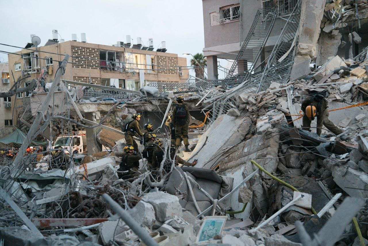 Последствия ударов Ирана: поражение важного НИИ, данные о жертвах (ФОТО, ВИДЕО)