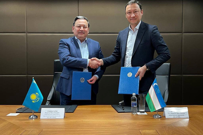Узбекистан направит через Казахстан рефрижераторные секции в Россию