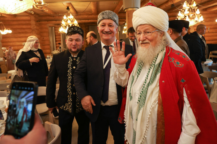 В столице РТ на официальном приеме в «Туган авылым» Талгат хазрат собрал настоящую мусульманскую «дрим-тим»