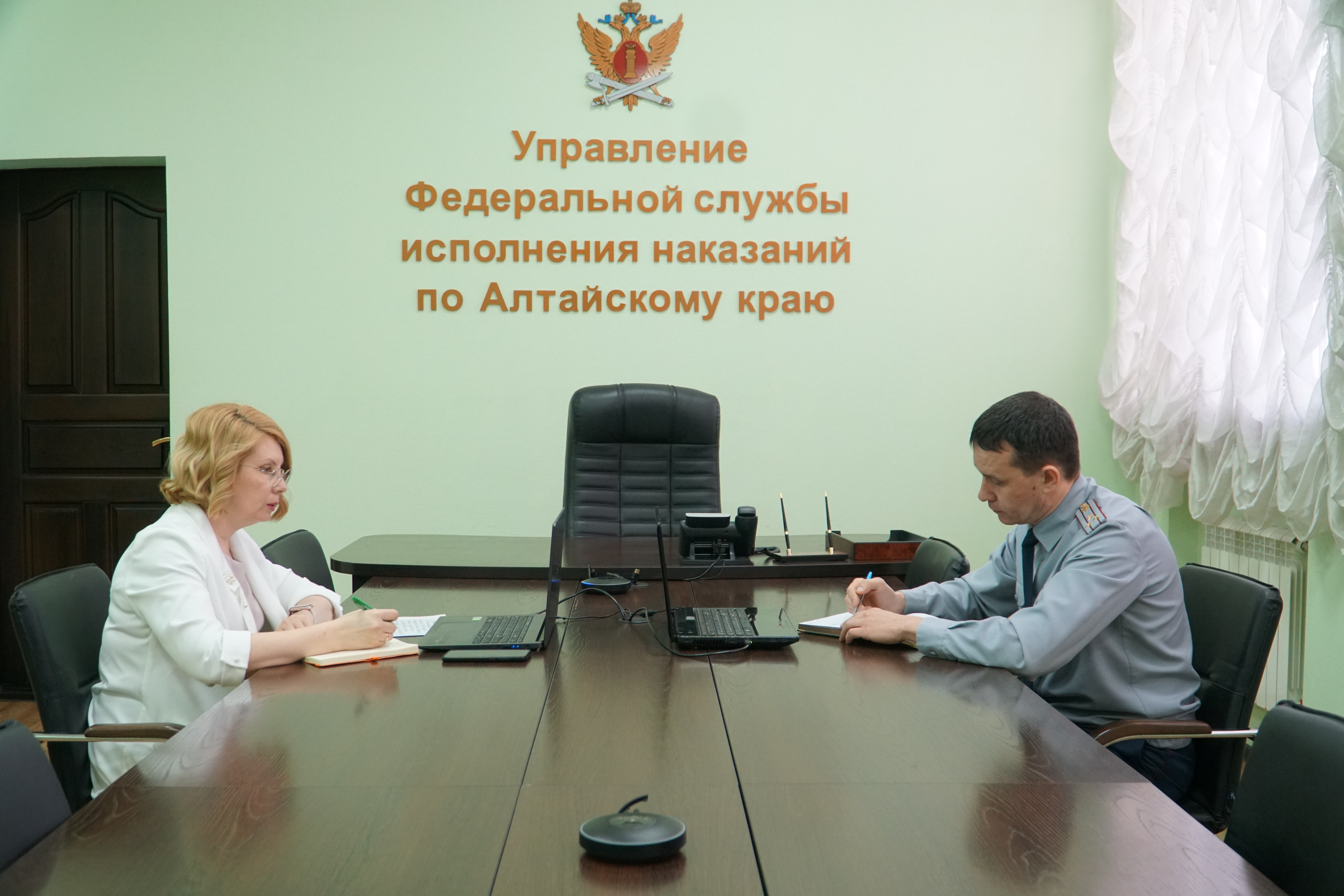 Уполномоченный по правам ребенка в Алтайском крае провела прием осужденных по личным вопросам.