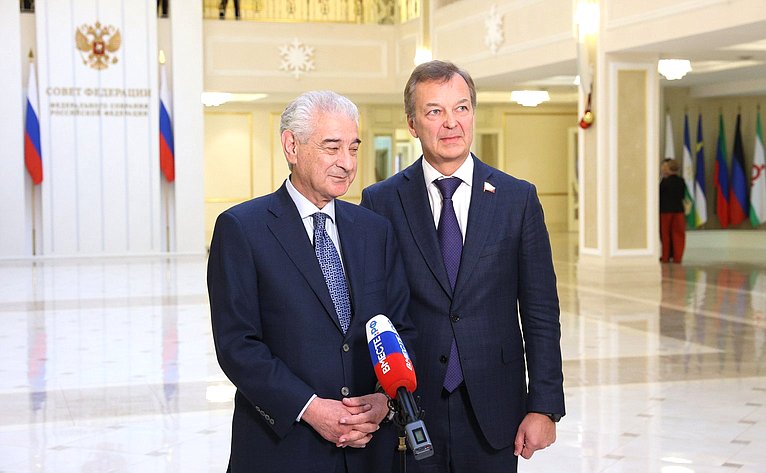 Пресс-подход по итогам 23-го заседания Межпарламентской комиссии по сотрудничеству Федерального Собрания РФ и Милли Меджлиса Азербайджанской Республики