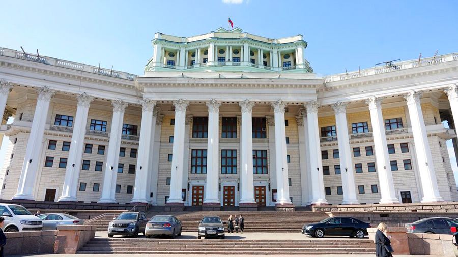 Юбилейный 95-й сезон в Театре Армии завершился премьерой спектакля «Знамя Победы»