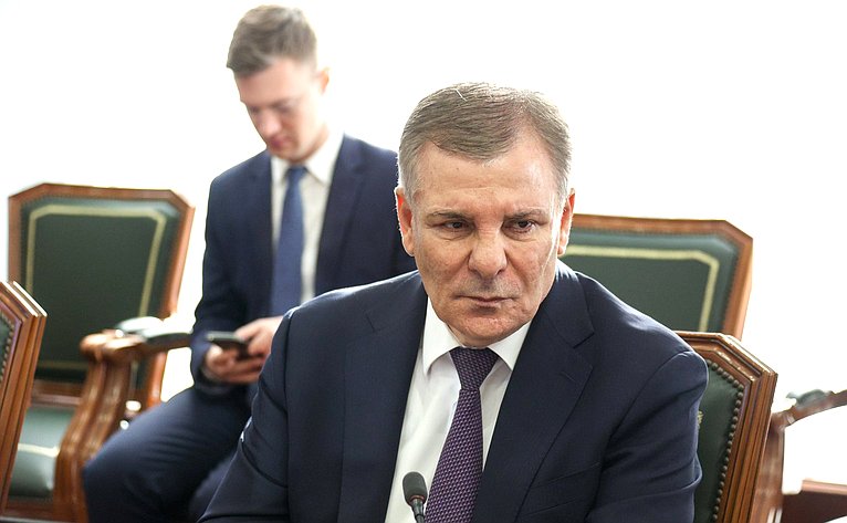 Арсен Каноков