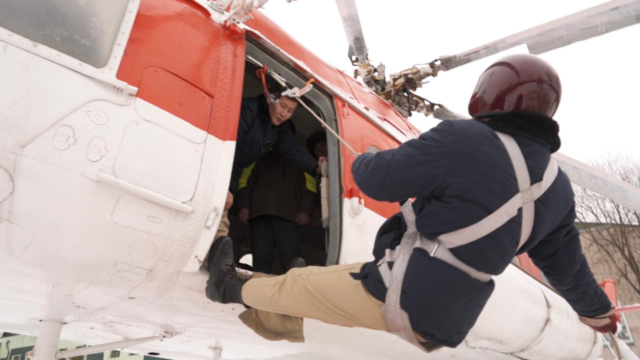 Пилот. Профессия летчика требует упорства мужества. Профессия летчика требует упорства мужества. Описание фото профессия летчика. Профессия летчика требует упорства мужества.