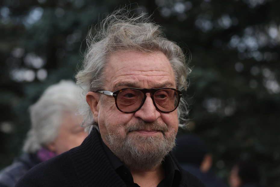 Александр Гафин на церемонии рощания с телеведущим Юрием Николаевым на Троекуровском кладбище в Москве