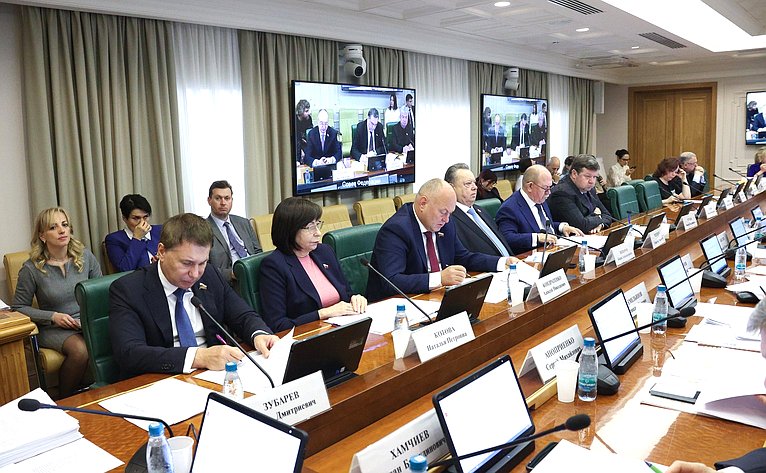 Заседание Комитета Совета Федерации по аграрно-продовольственной политике и природопользованию