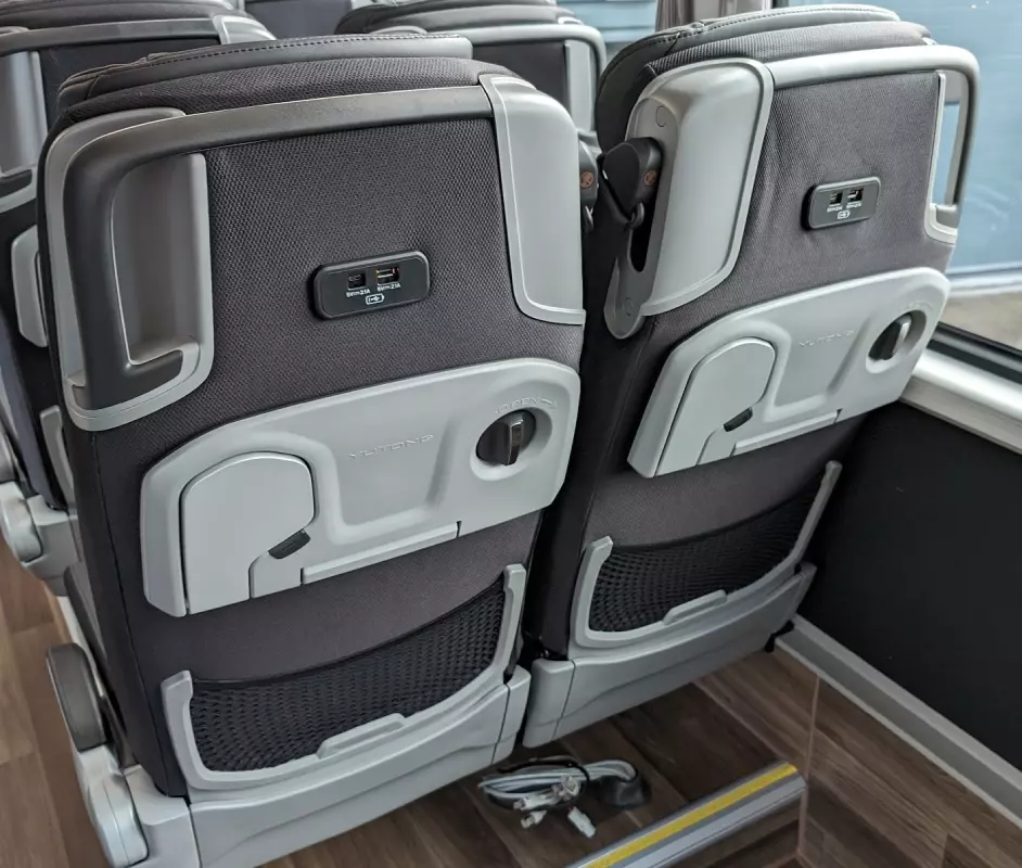 Электробус 1 маршрут. Электробус 1 маршрут. Электробус 1 маршрут. Зарядная станция для электробуса. Модель электробуса.