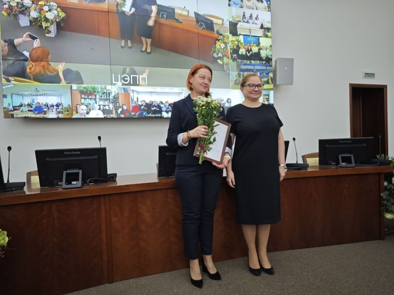 Юлия Шойгу наградила сотрудников ЦЭПП МЧС России в День спасателя