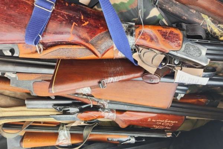 При содействии территориального управления Росгвардии более 50 единиц оружия передано жителями Мордовии в зону СВО