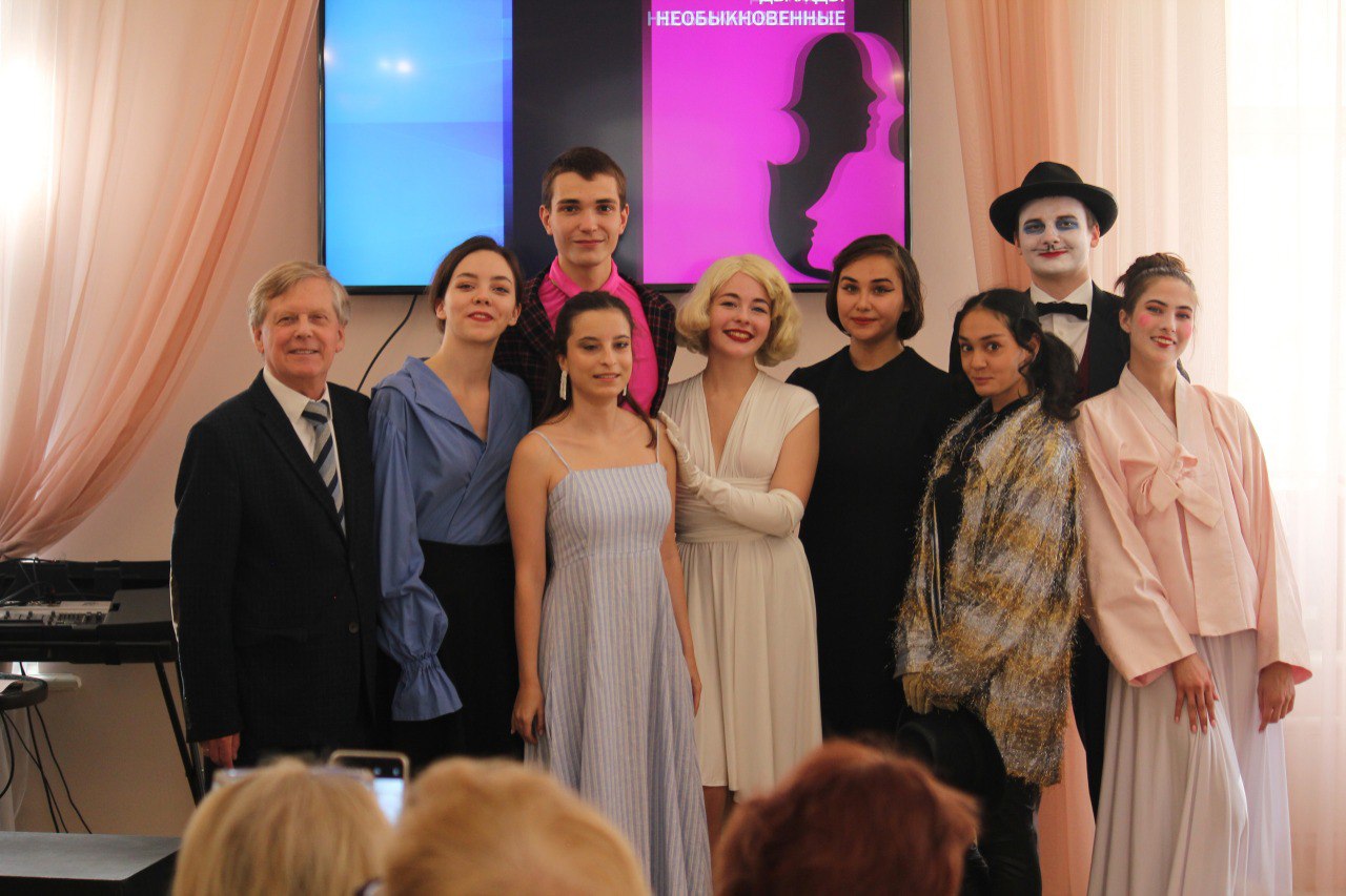 Студенты театрального факультета выступили в Центре московского долголетия 
