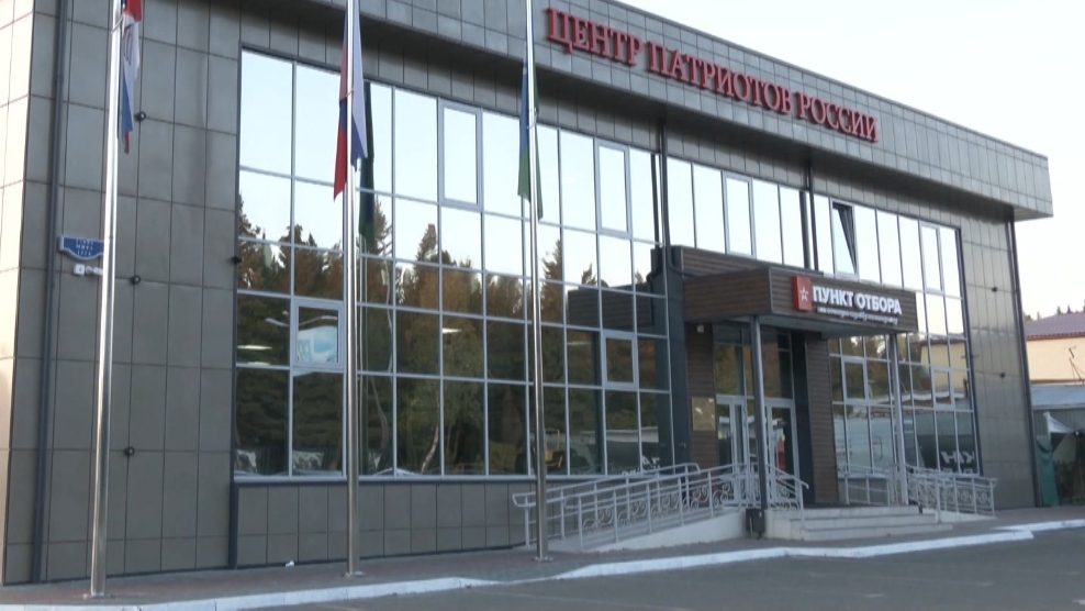 В Югре по решению губернатора до октября продлили повышенные выплаты контрактникам