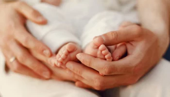 Роддом выплатит компенсацию за травму новорождённого на Камчатке
