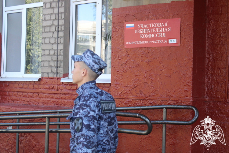 Росгвардия приняла участие в обеспечении безопасности единого Дня голосования в Липецкой области